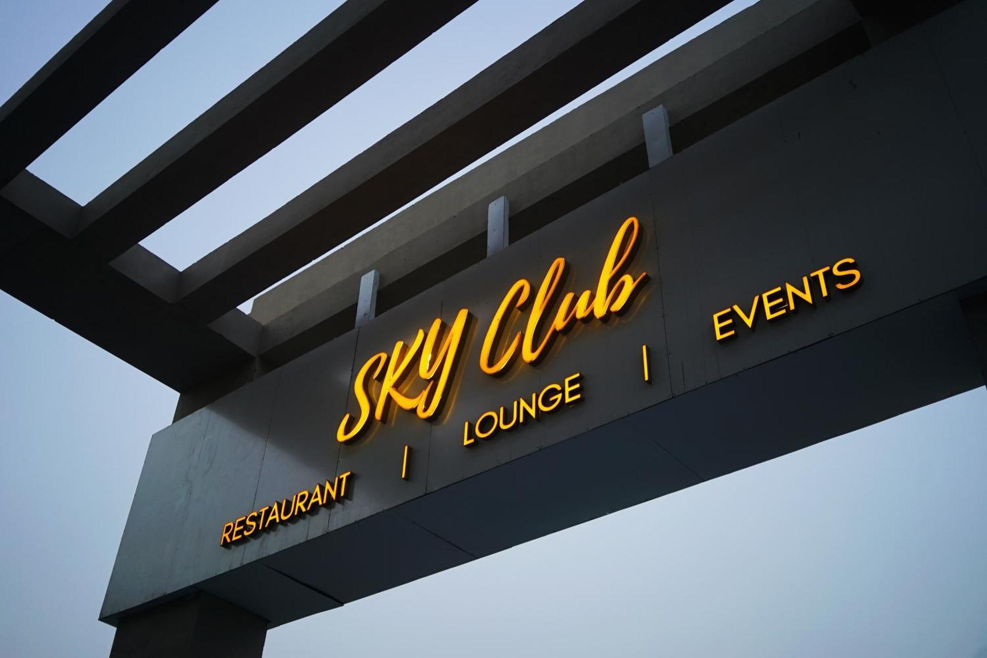 Rhythm Gurugram Hotel & Suites, Sohna Road Gurgaon Buitenkant foto